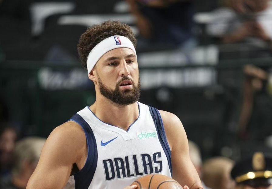 Đạt 6 quả ba điểm, đỉnh cao trong mùa giải! Klay ghi được 19 điểm và 3 rebound sau 30 phút.