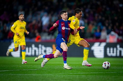 Barcelona đấu với Las Palmas