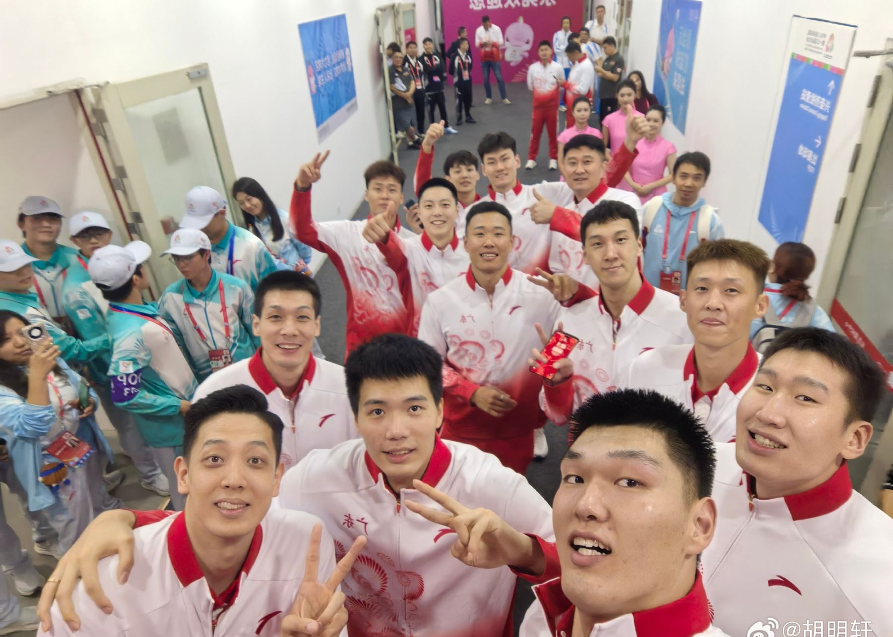 Giành chức vô địch trò chơi quốc gia! Hu Mingxuan đã đăng: Mỗi phút chăm chỉ đều đáng giá