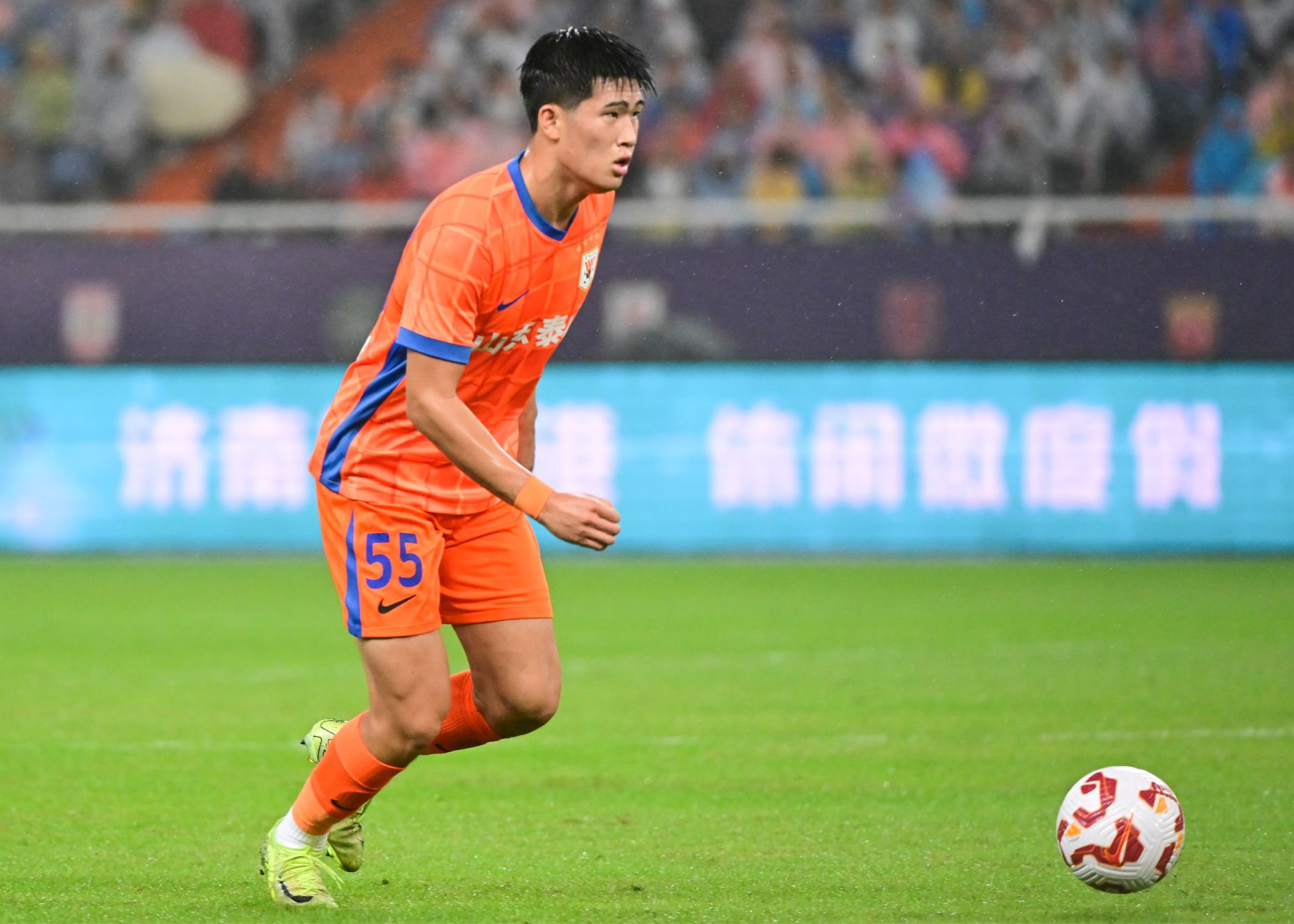Lu Media: Peng Xiao dính chấn thương dây chằng mắt cá chân, lỡ trận chung kết Taishan và lỡ Panda Cup