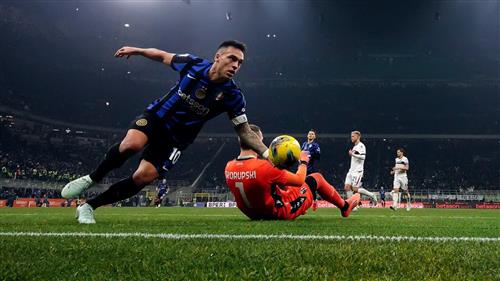Inter Milan đấu với Bologna
