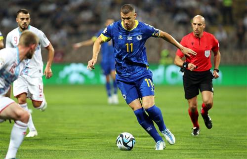 San Marino đấu với Bosnia và Herzegovina