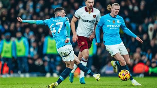 Manchester City đấu với West Ham United