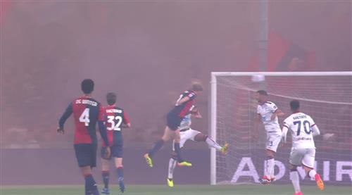 Genoa đấu với Cagliari