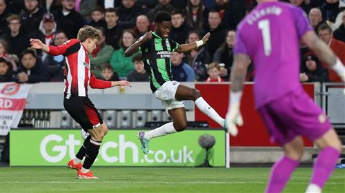 Brentford đấu với Brighton