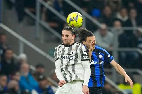 Inter Milan đấu với Juventus
