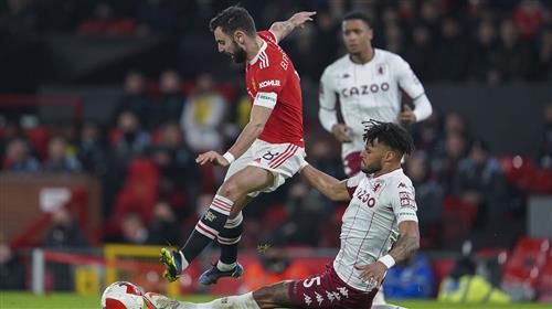 Aston Villa đấu với Manchester United